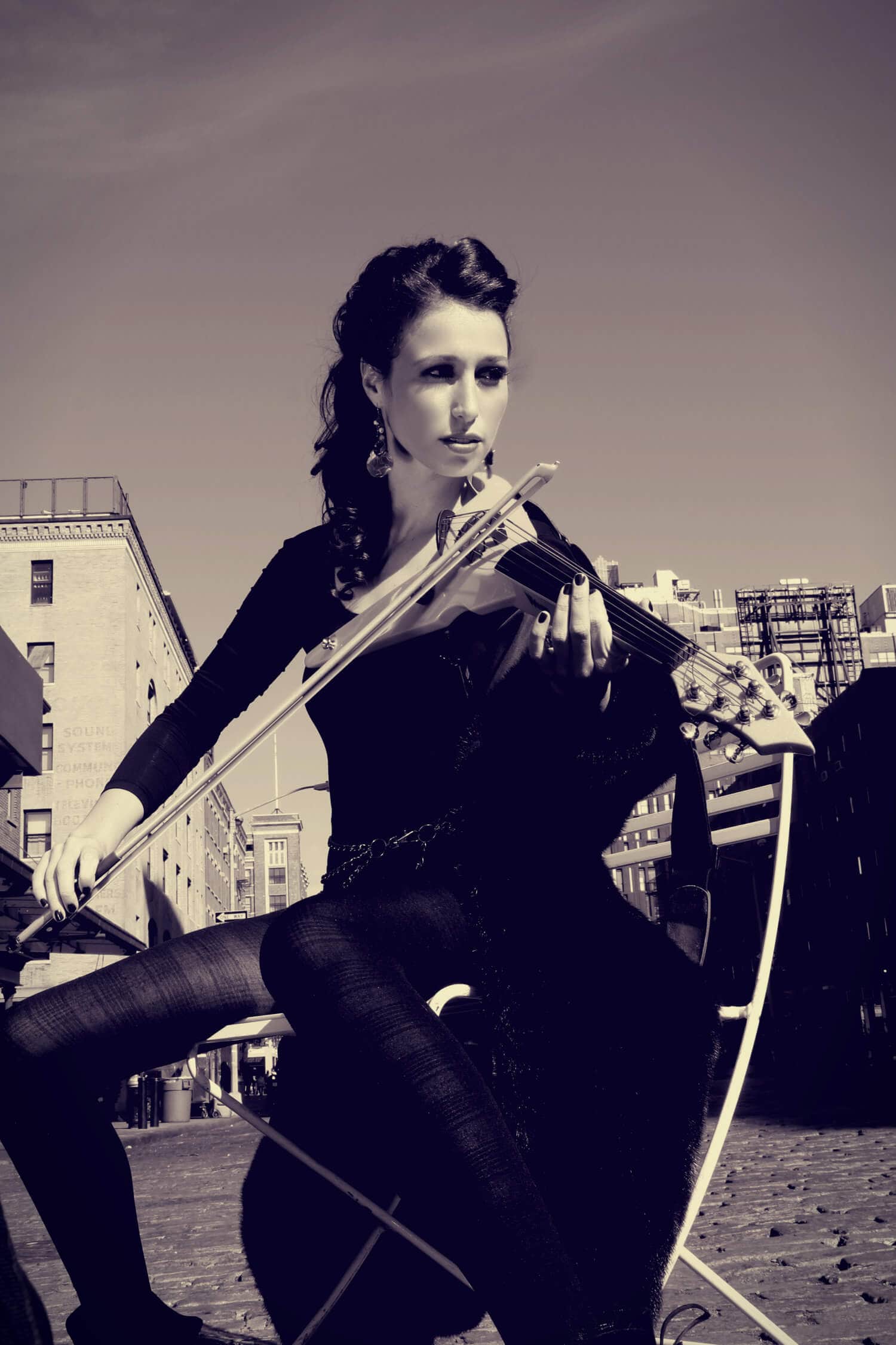 Electronic Violinist, Sarah Charness, from New York performs thrilling live electric violin performances for music clubs, weddings, concerts and more.